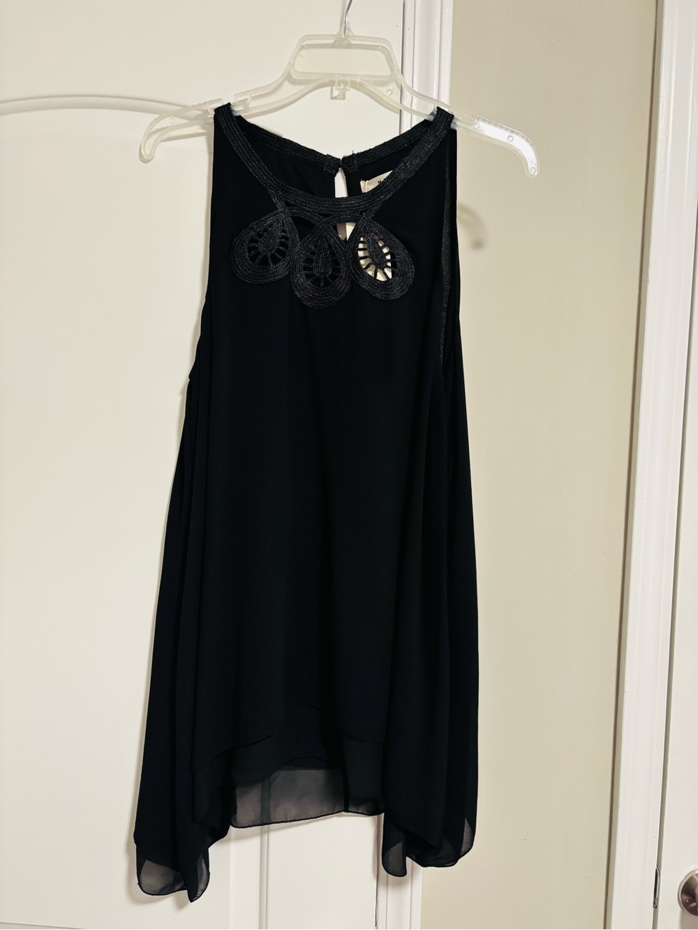 MAX STUDIO, NWT Black Sleeveless Tank, Size Large